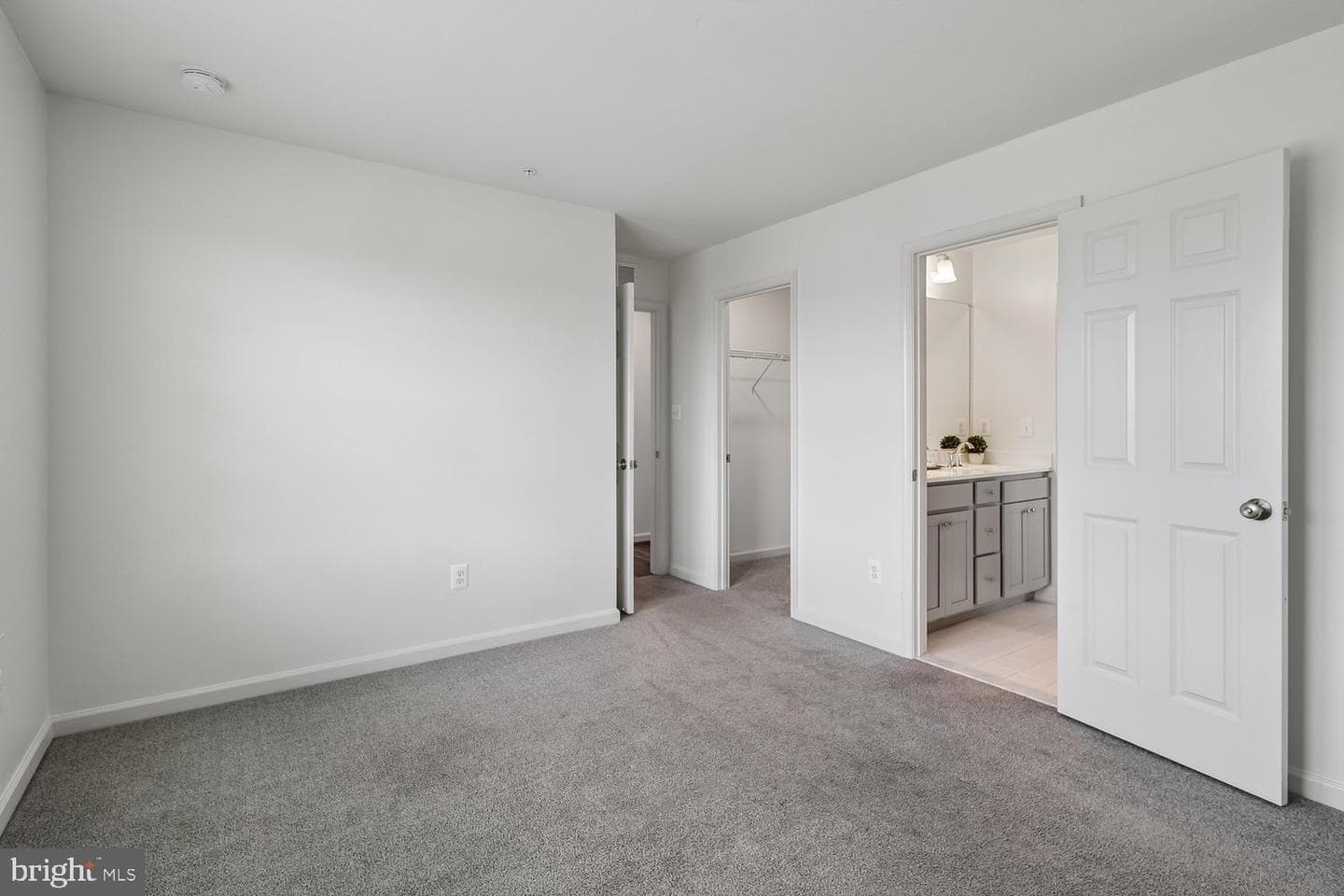 247 Breeding Boulevard photo 34