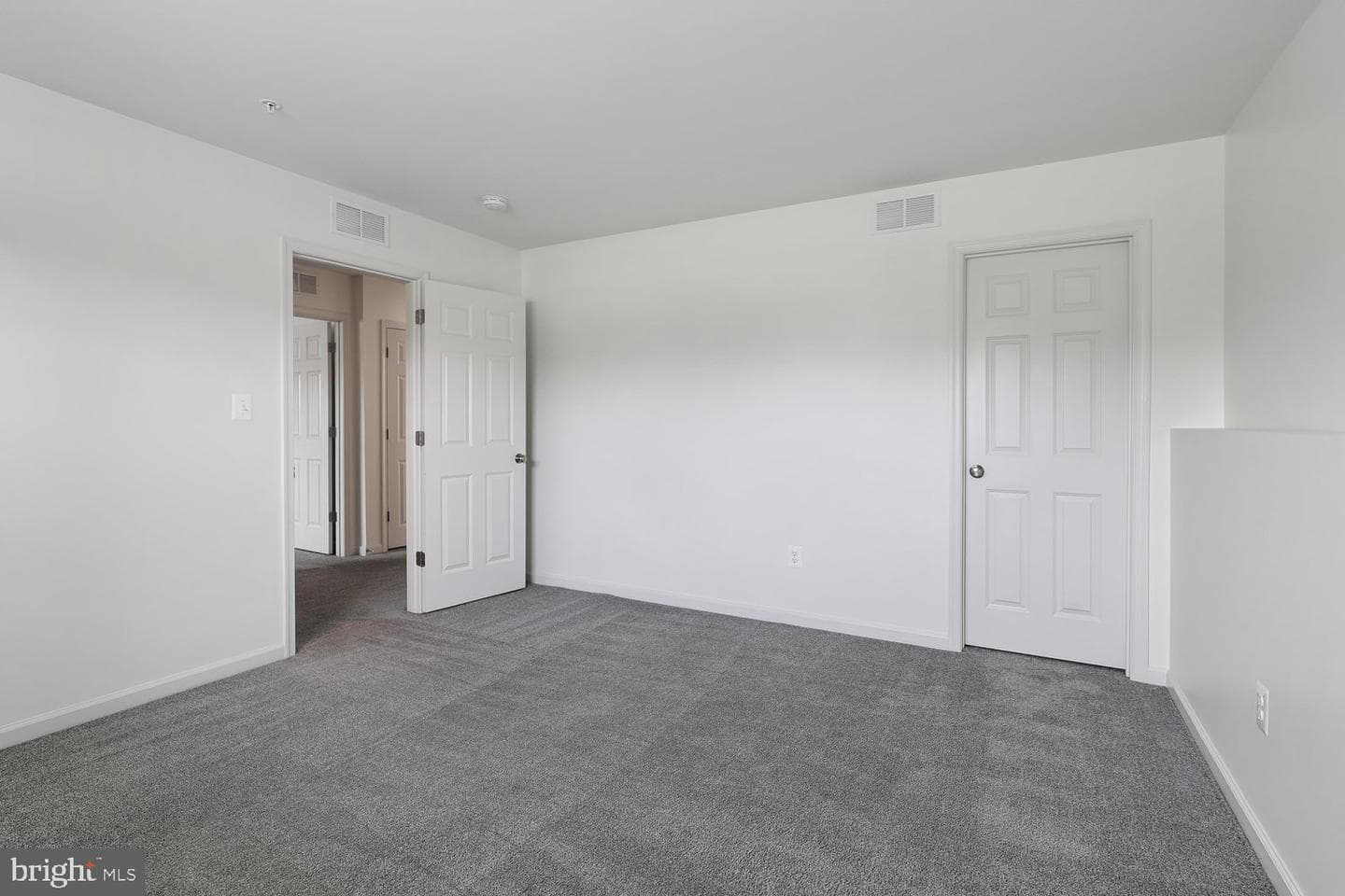 247 Breeding Boulevard photo 41