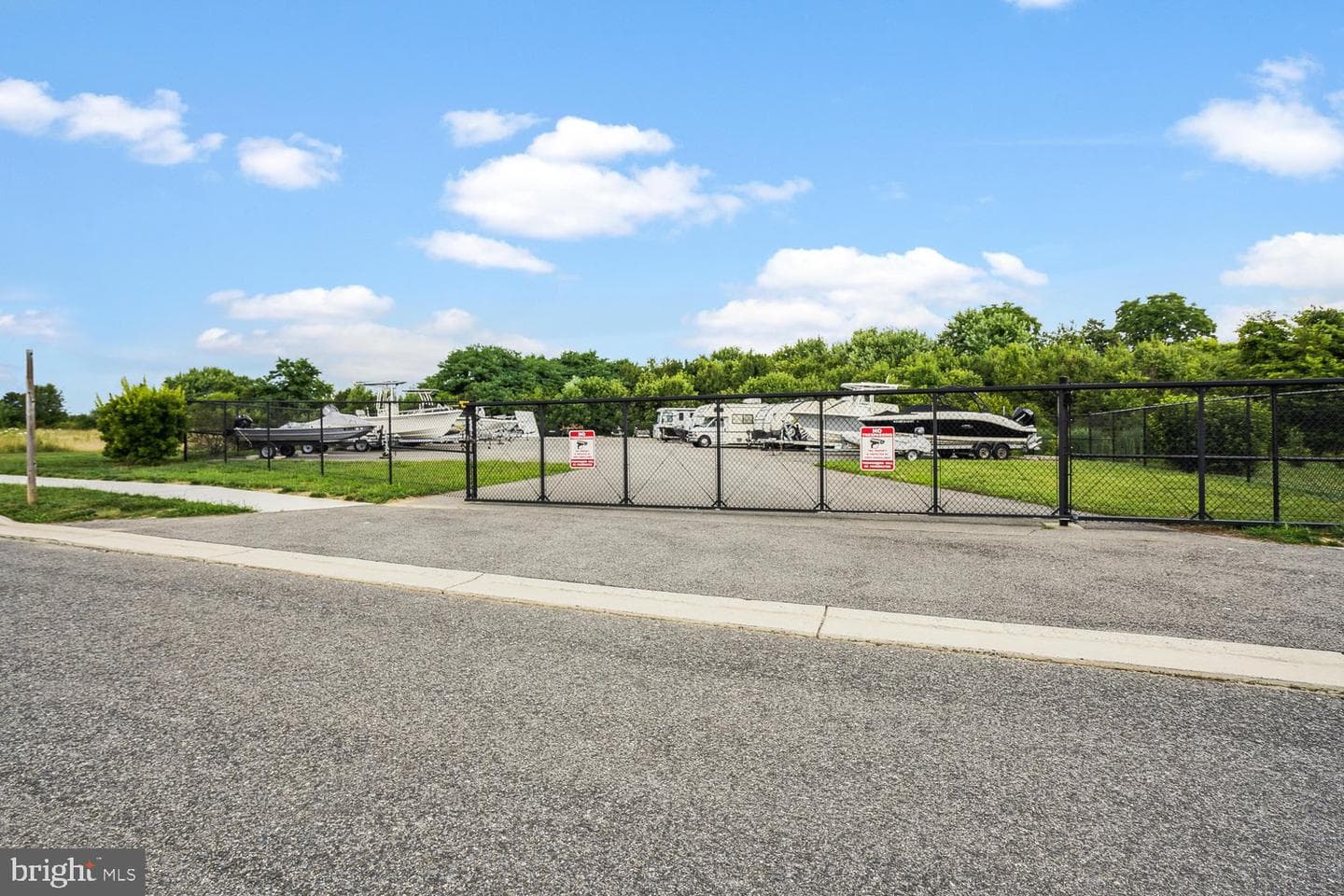 247 Breeding Boulevard photo 70