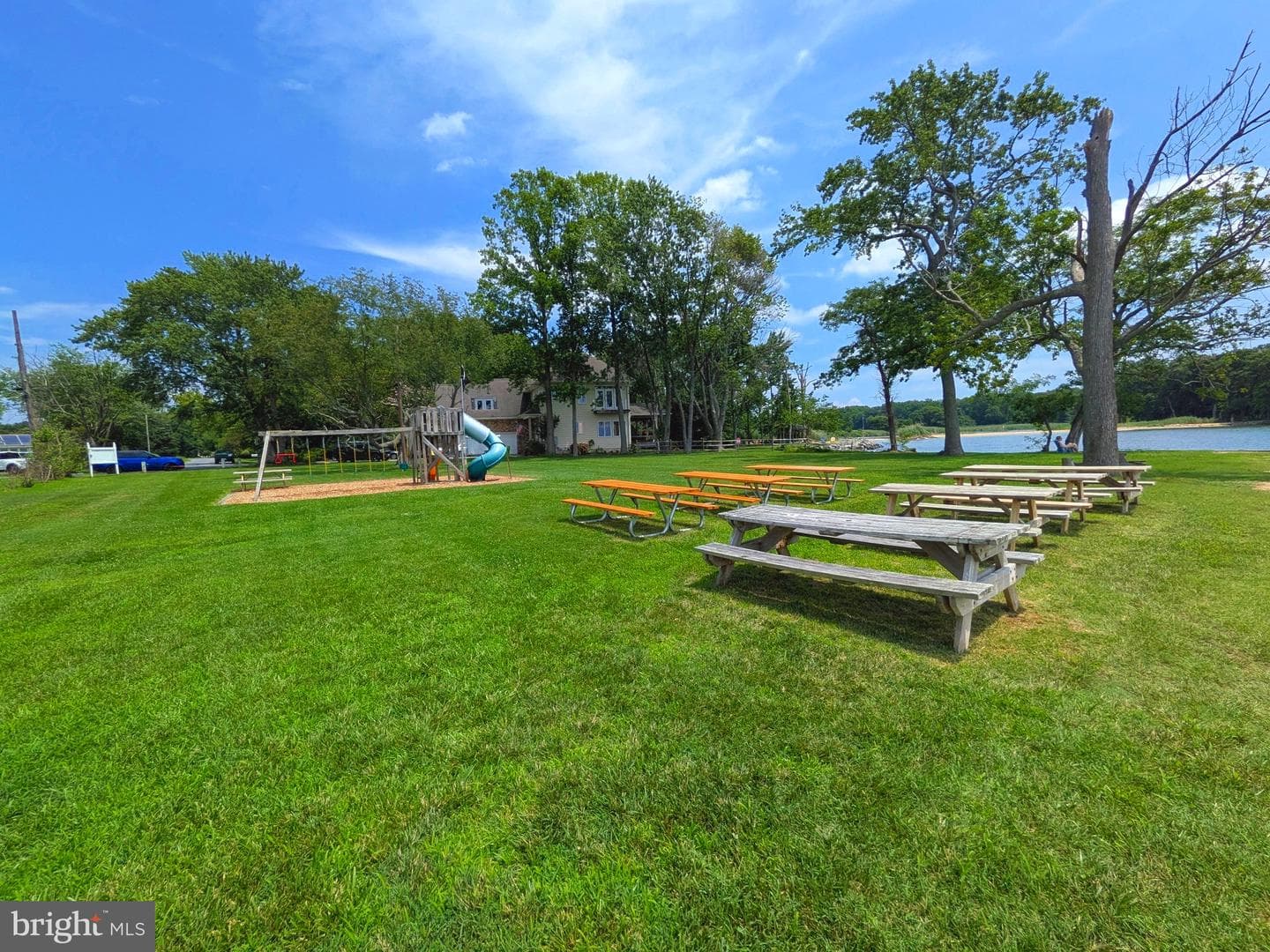 102 Maple Road photo 54