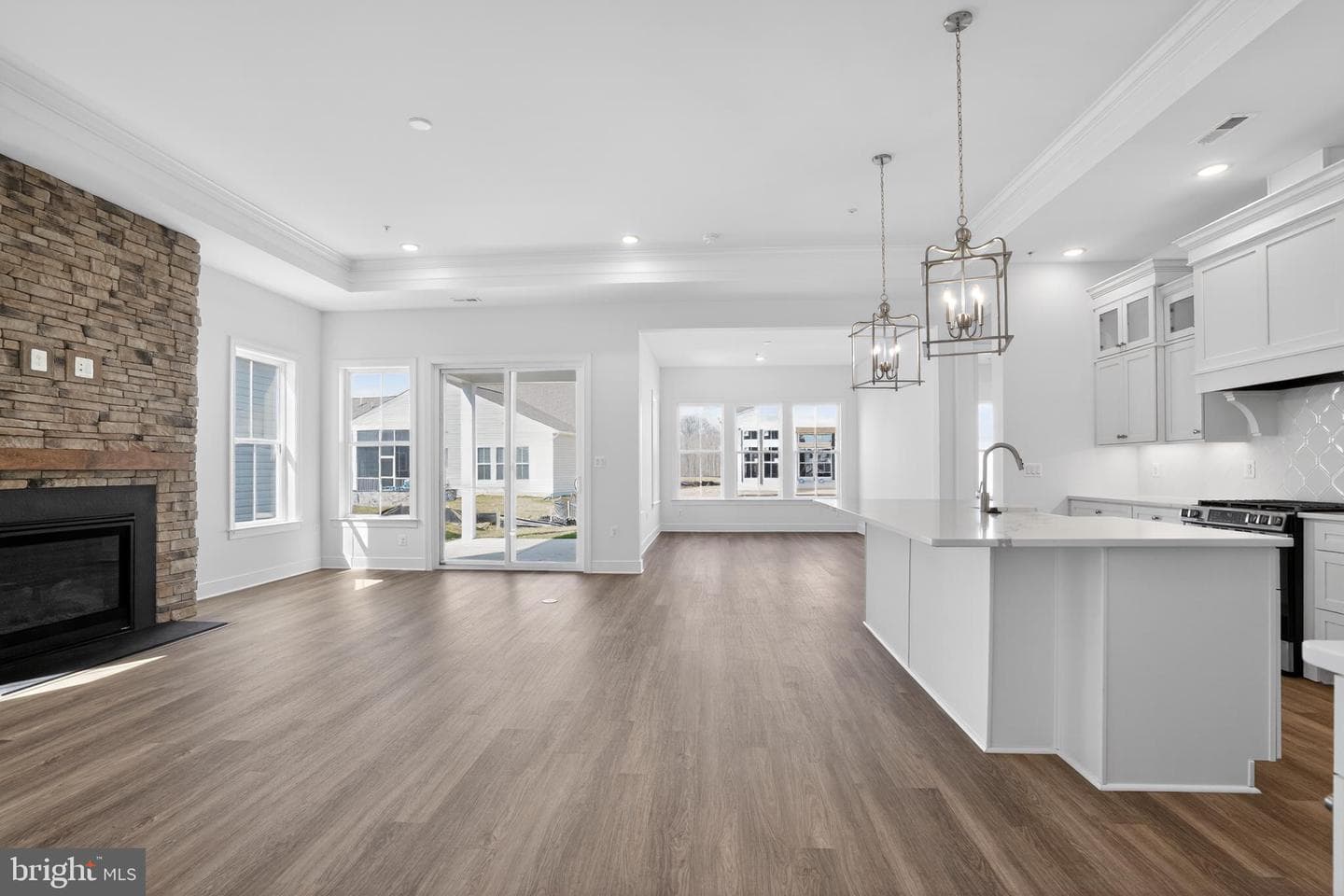 540 Warbler Way photo 5