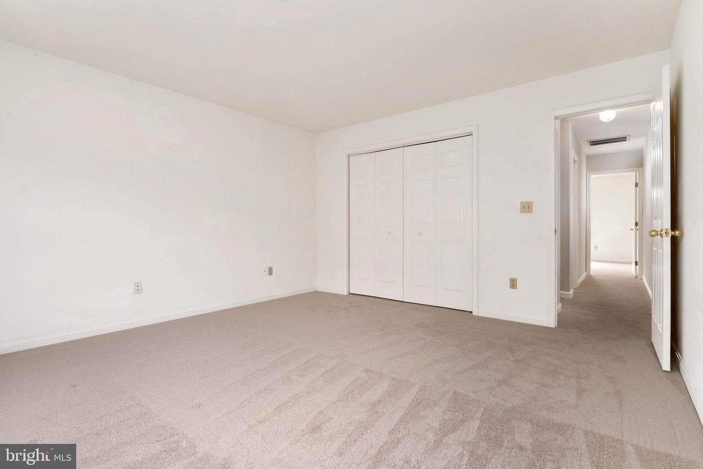 2004 Bridgepointe Drive photo 25