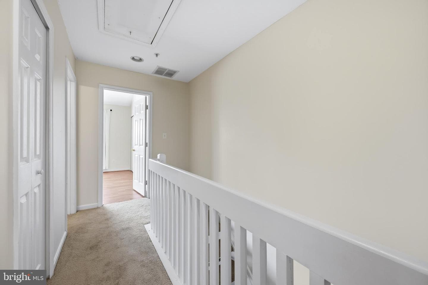 29 Queen Mary Court photo 23