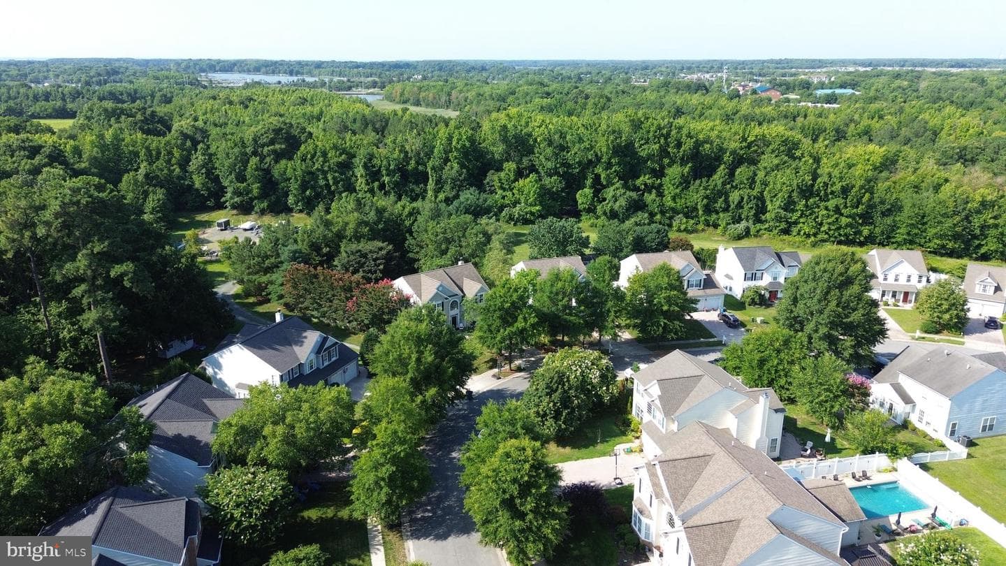 376 Web Foot Lane photo 12