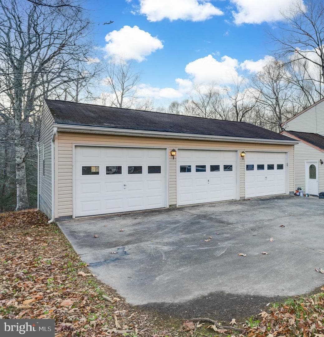 37489 E Lakeland Drive photo 3
