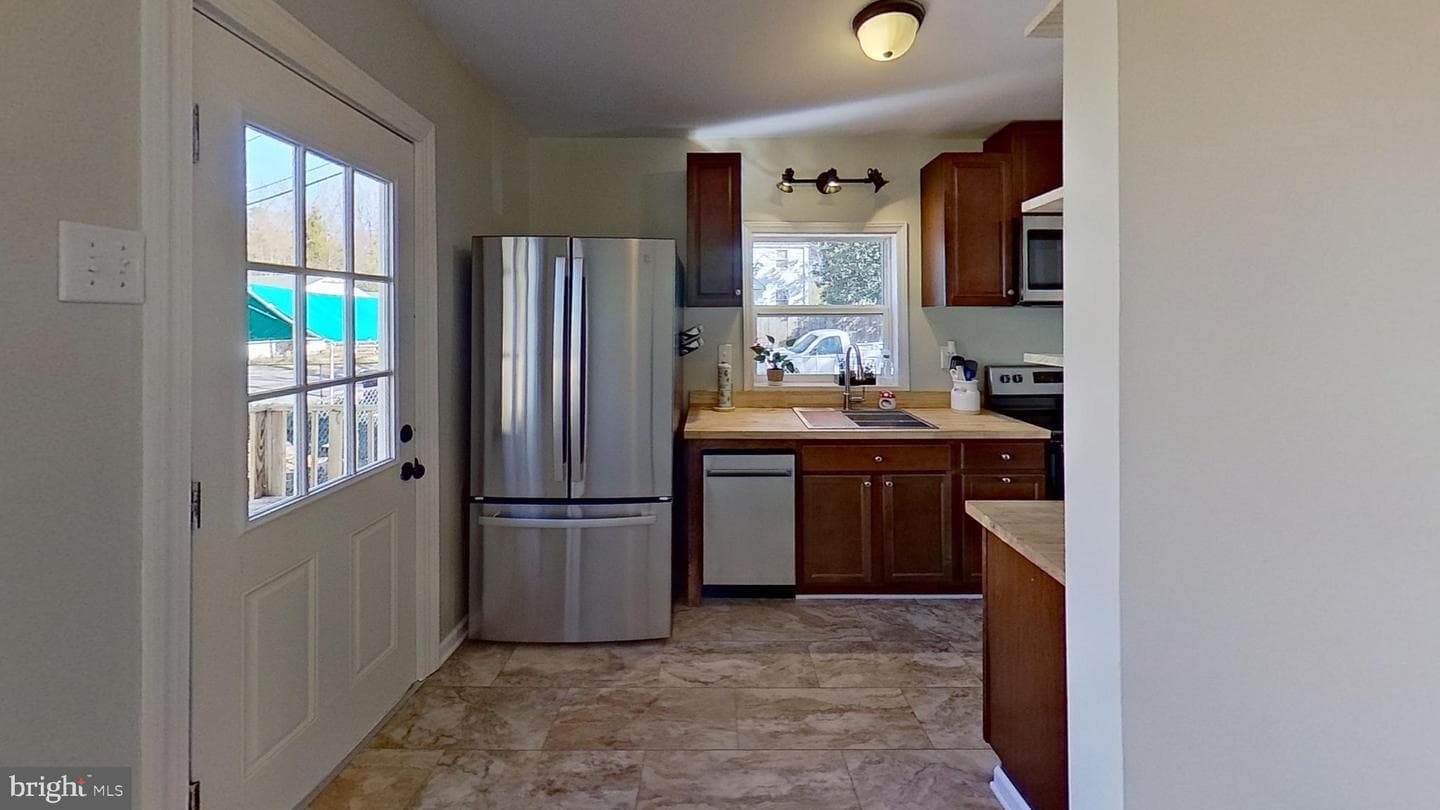 46546 Midway Drive photo 9