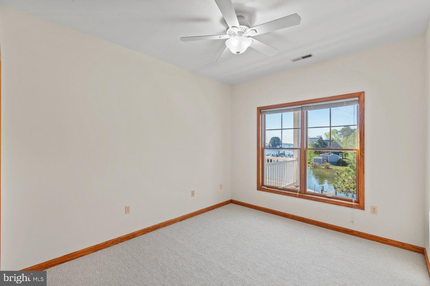 45401 Saint Georges Avenue photo 39