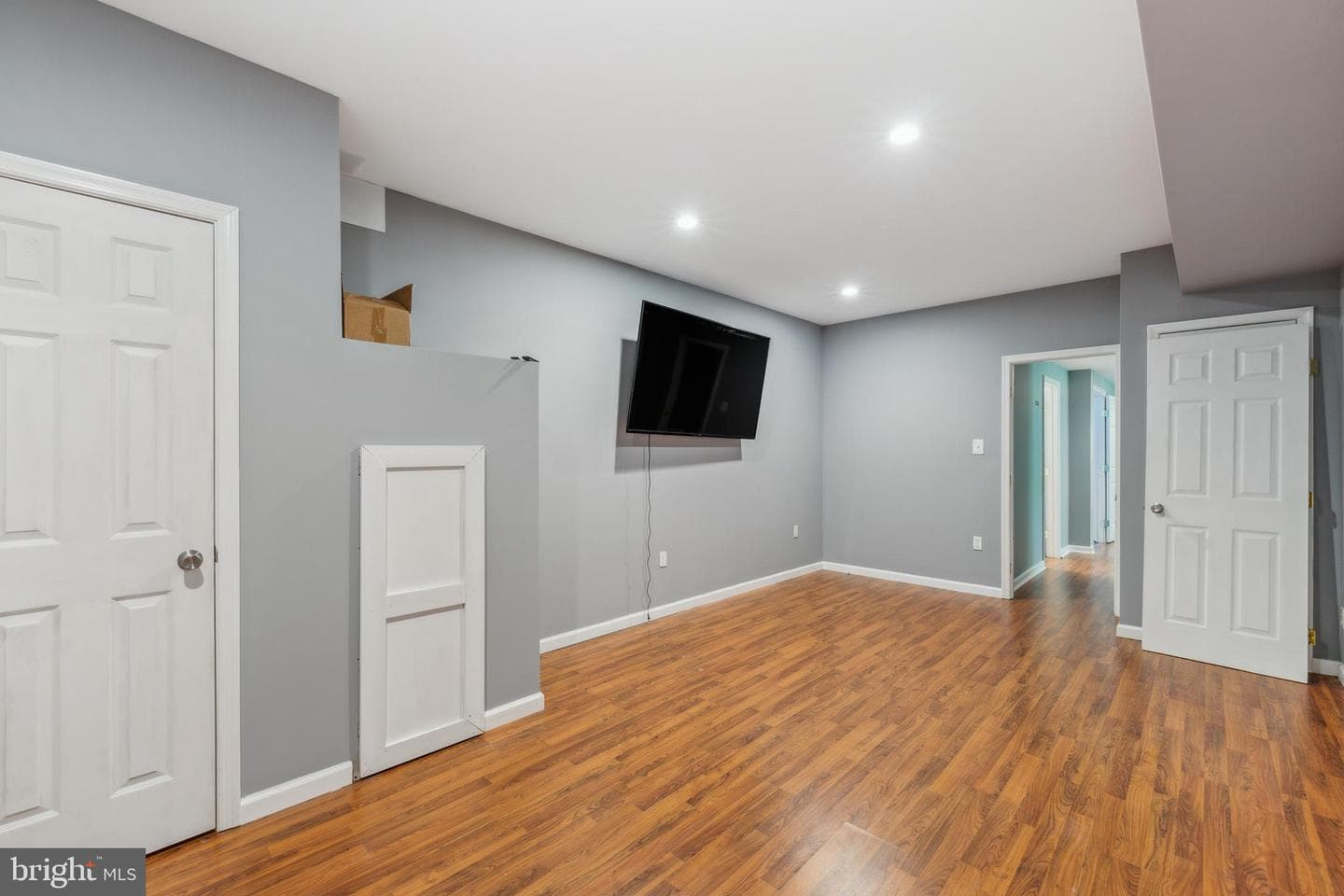 26799 N Sandgates Road photo 12