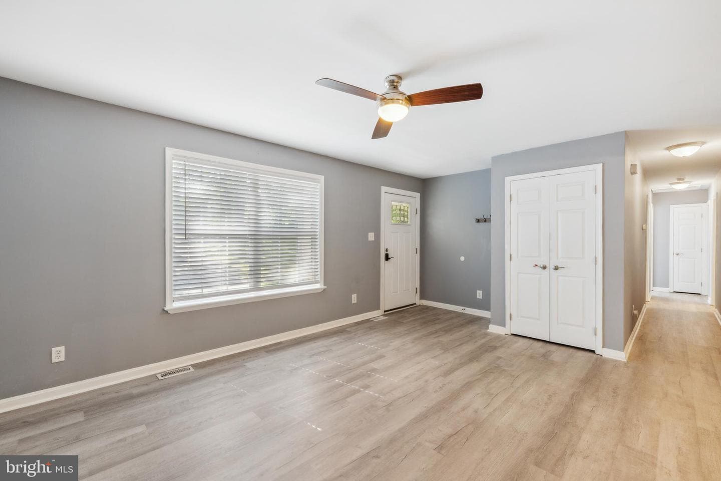 26799 N Sandgates Road photo 14
