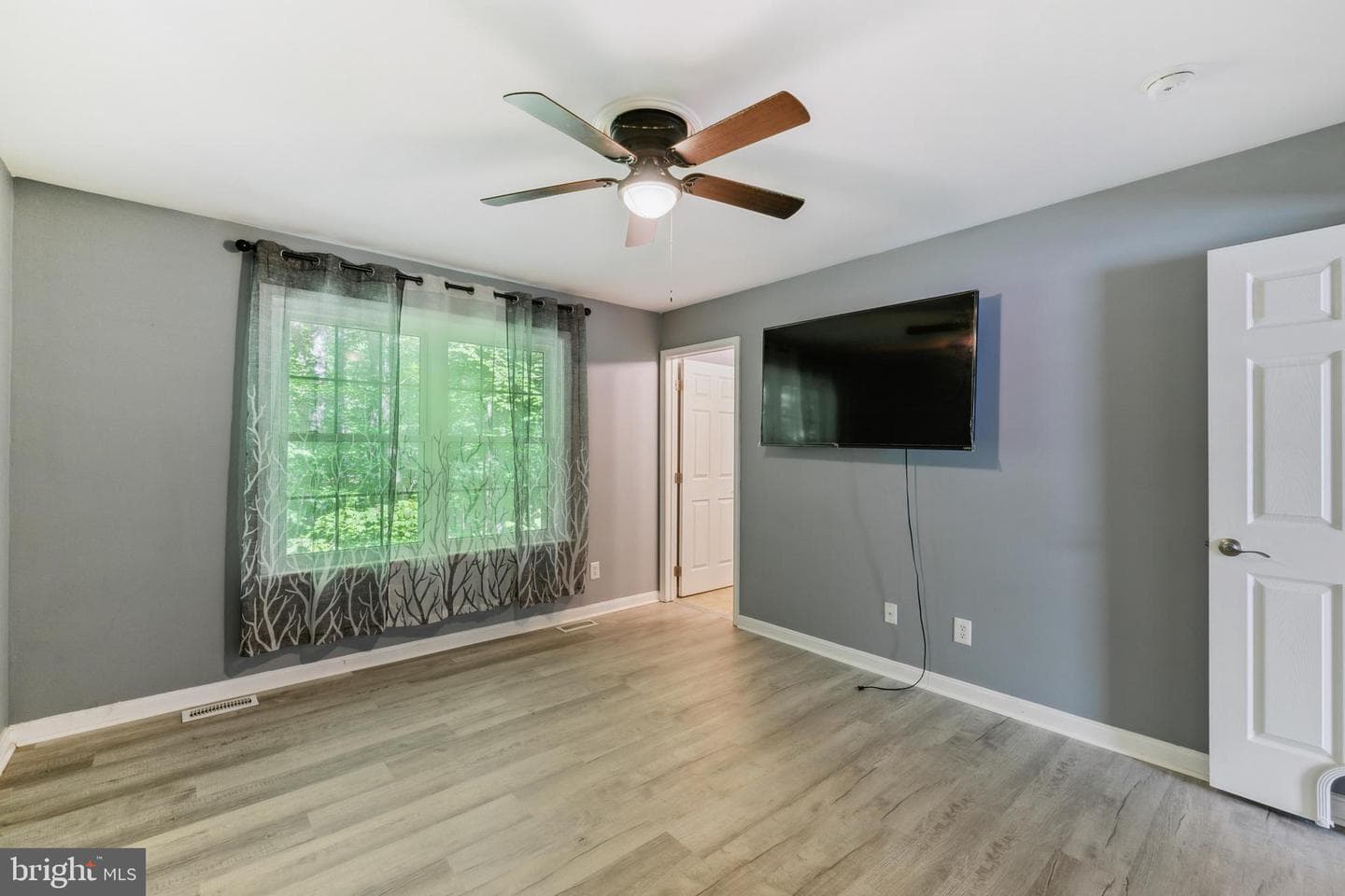 26799 N Sandgates Road photo 18