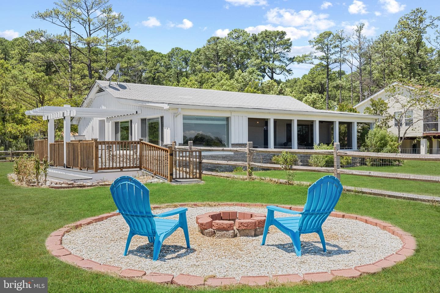 14554 E Way photo 1