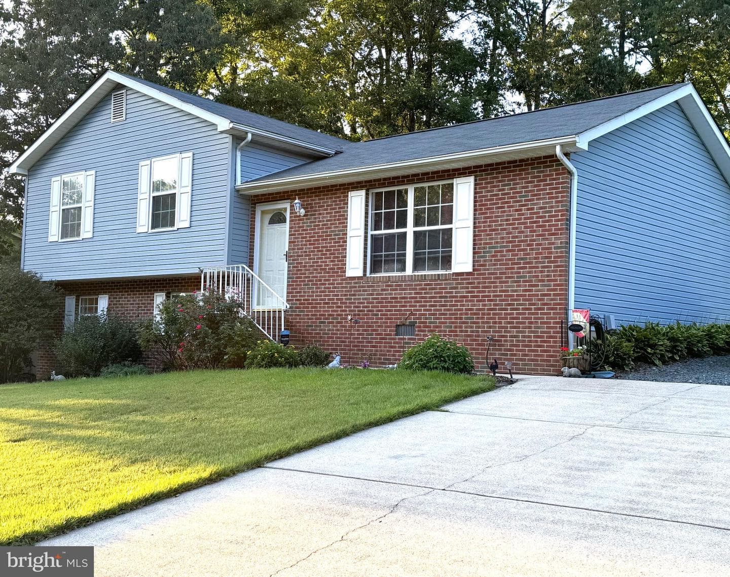 20725 Wolftrap Street photo 2