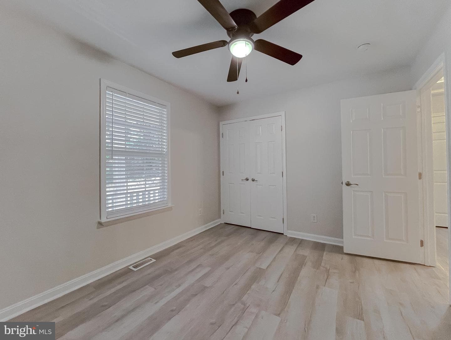 26799 N Sandgates Road photo 17