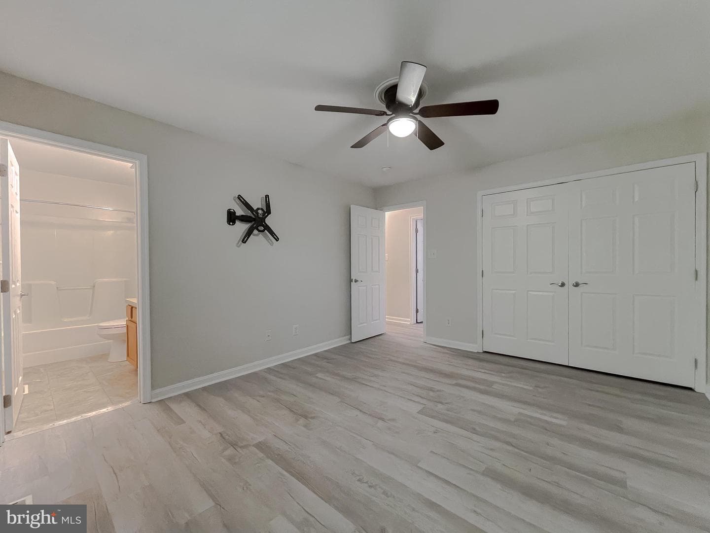 26799 N Sandgates Road photo 27