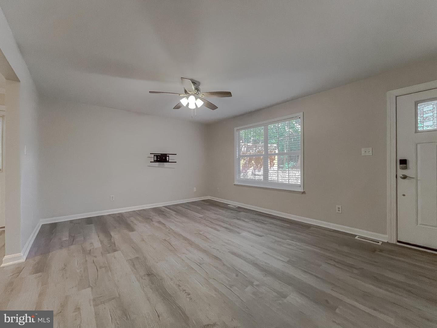 26799 N Sandgates Road photo 5