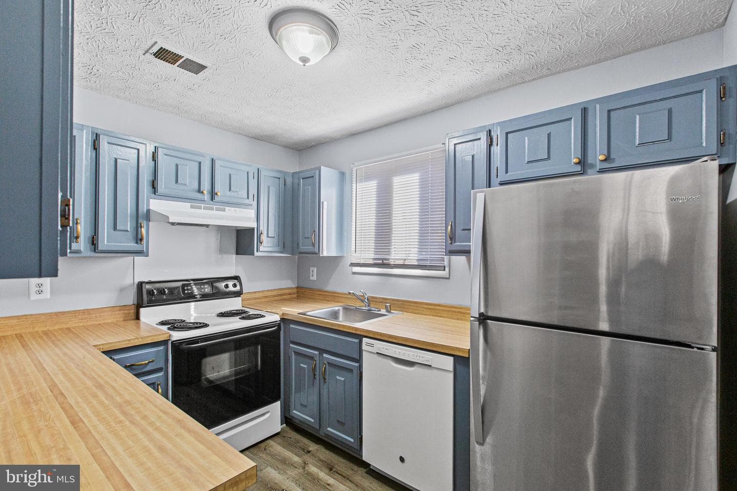 22020 Gloucester Court #a-2 photo 11