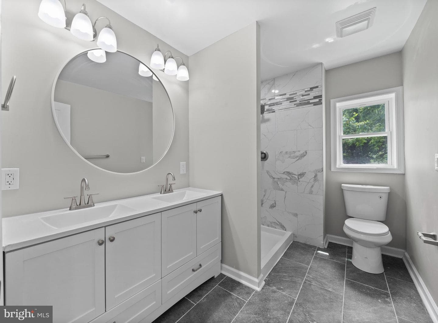 27184 Cleveland Street photo 12