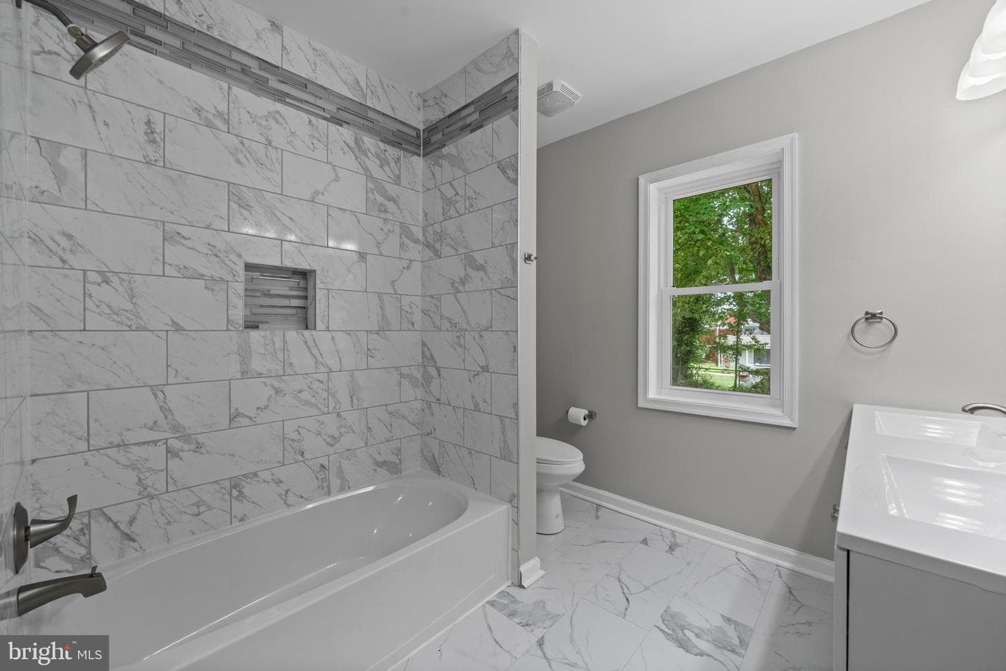 27184 Cleveland Street photo 25