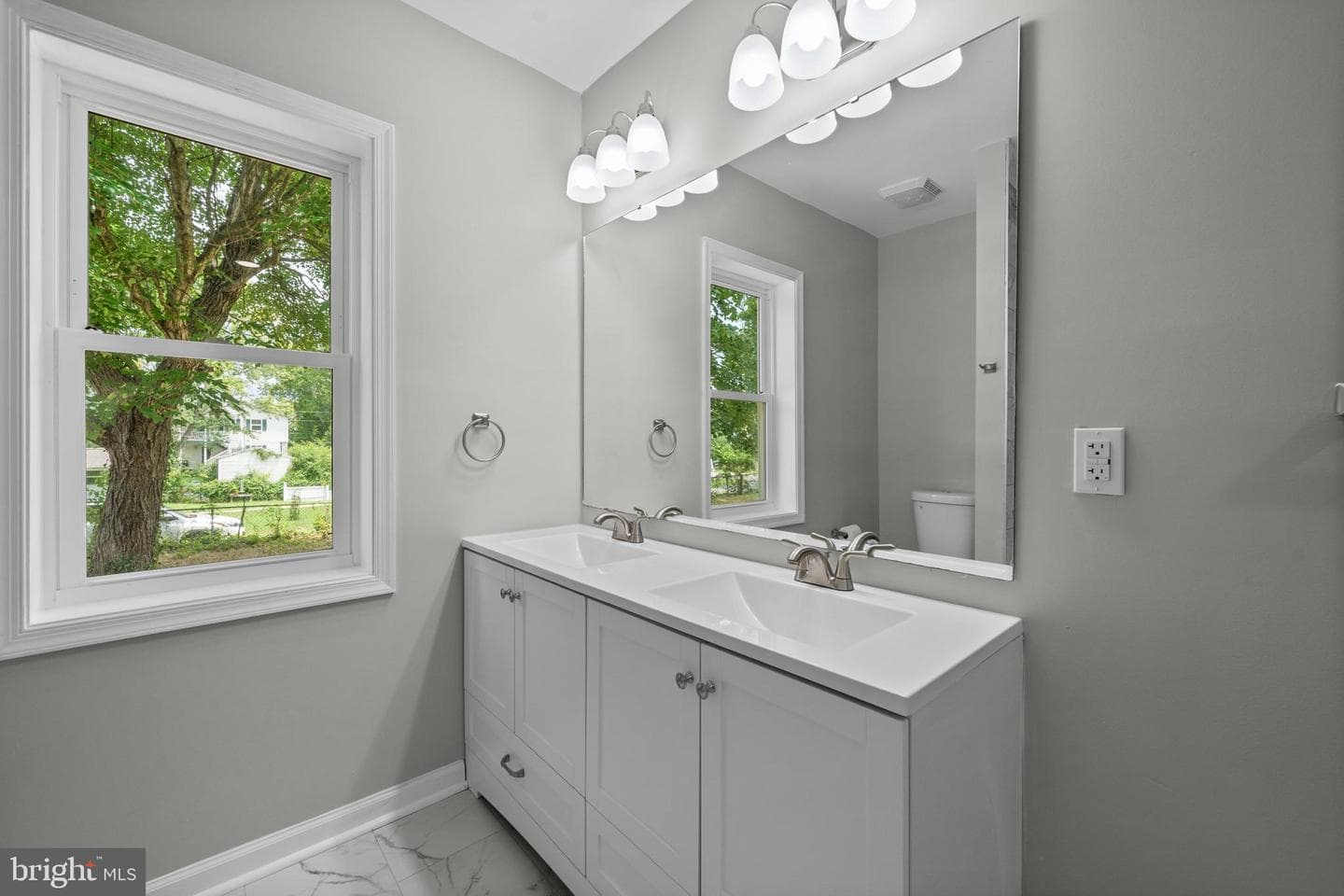 27184 Cleveland Street photo 26
