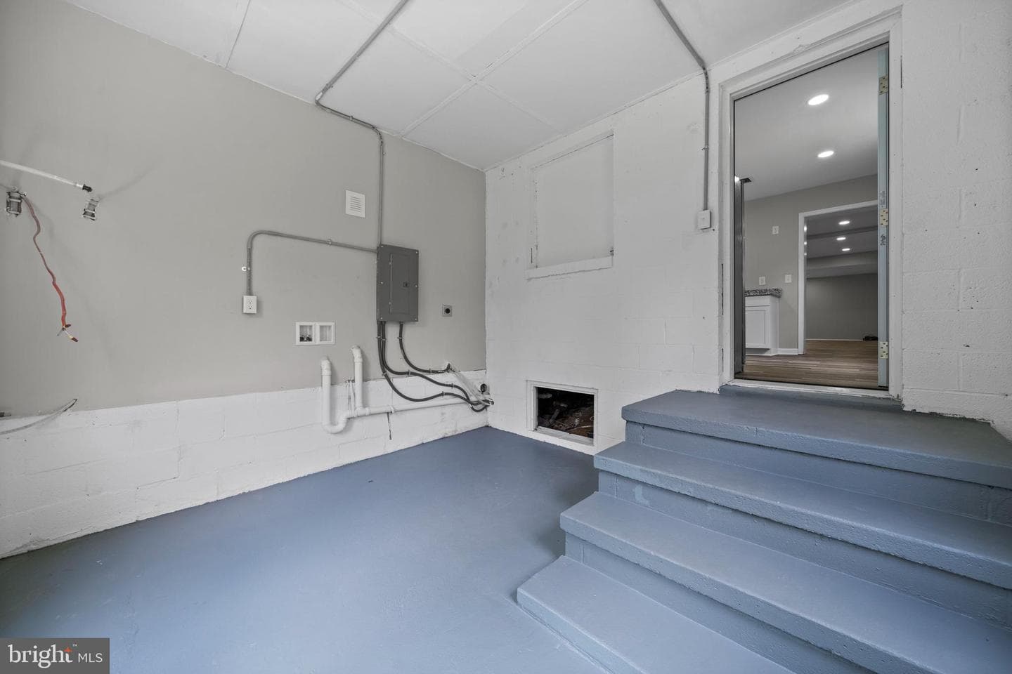 27184 Cleveland Street photo 27