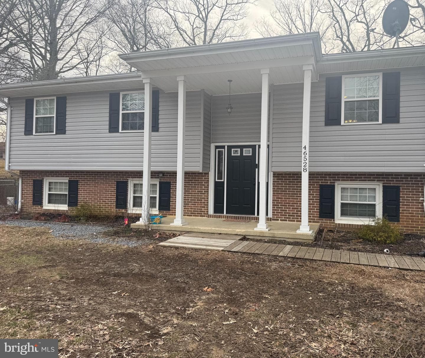 46528 Majestic Court photo 1