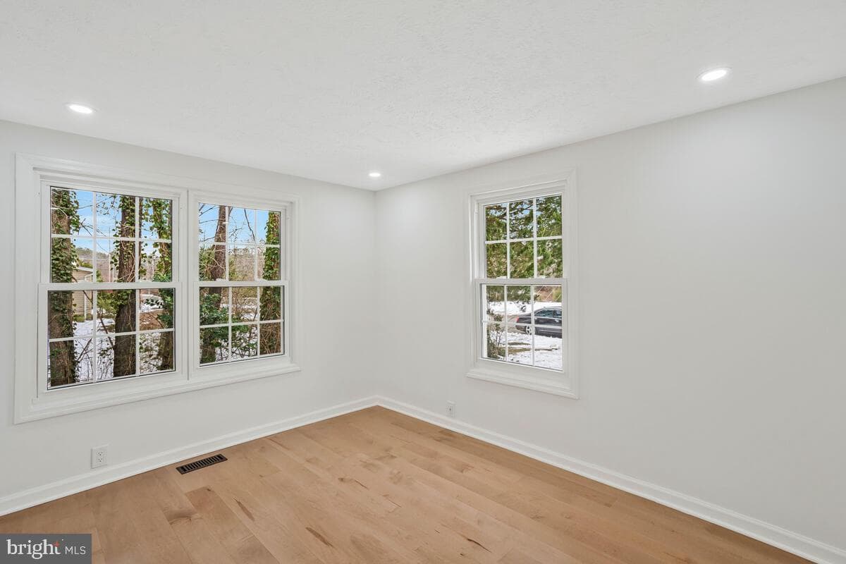 21508 Forest Run Drive photo 18