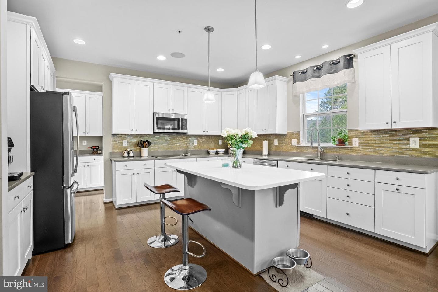 45597 Bethson Street photo 10