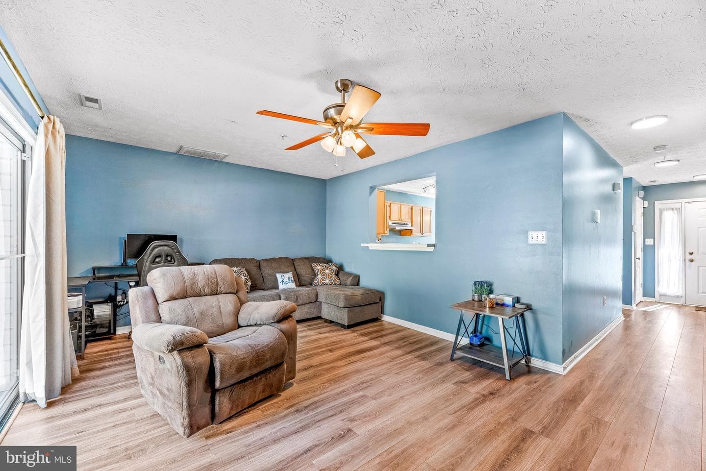 48213 Picketts Harbor Court photo 16