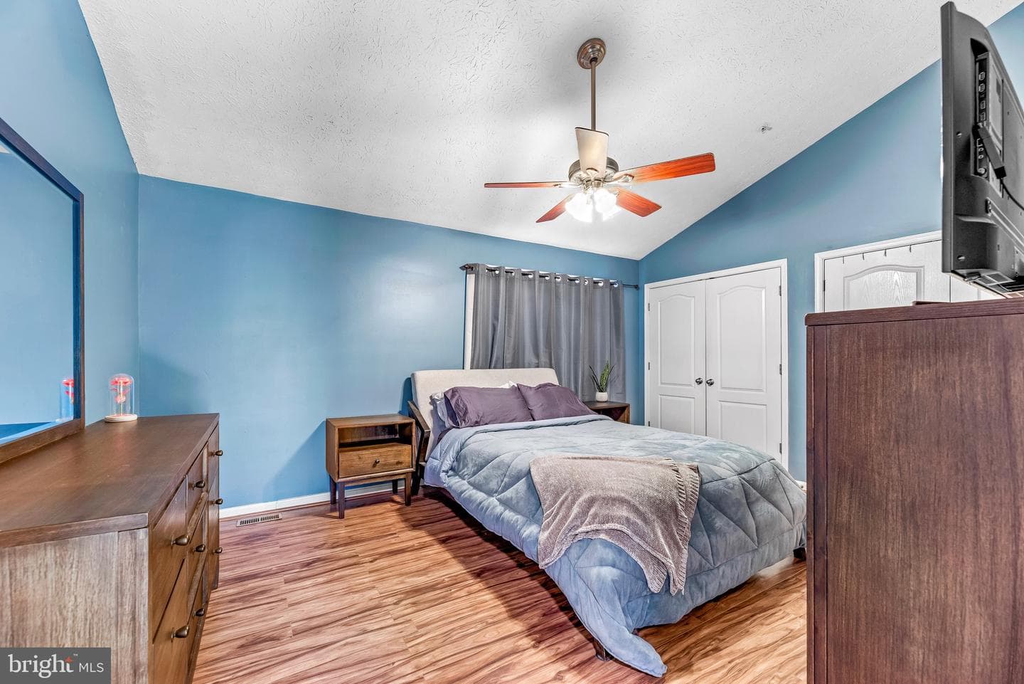 48213 Picketts Harbor Court photo 20