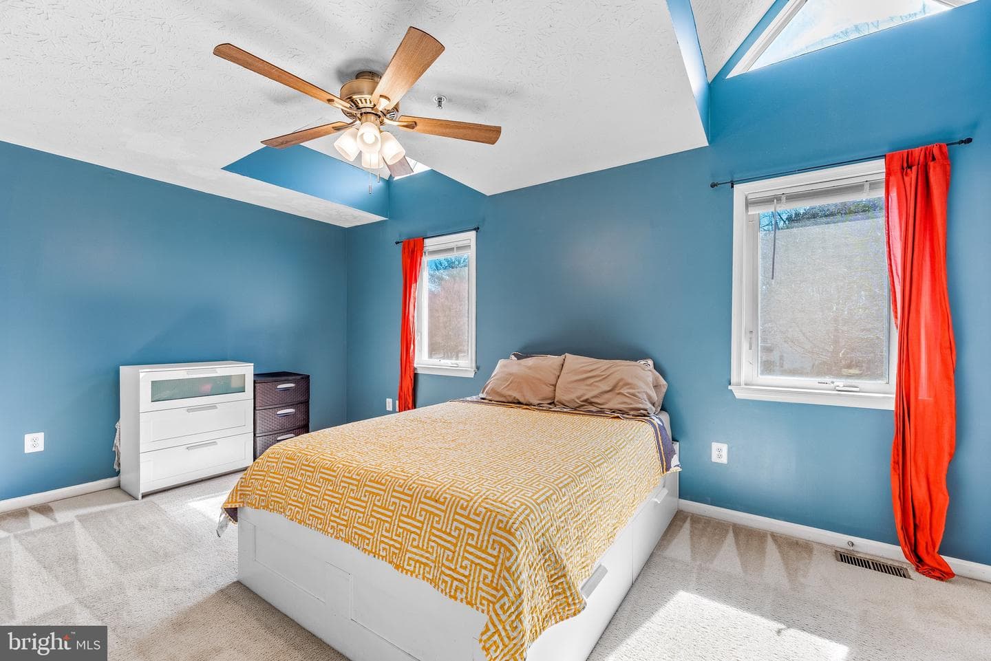 48213 Picketts Harbor Court photo 27