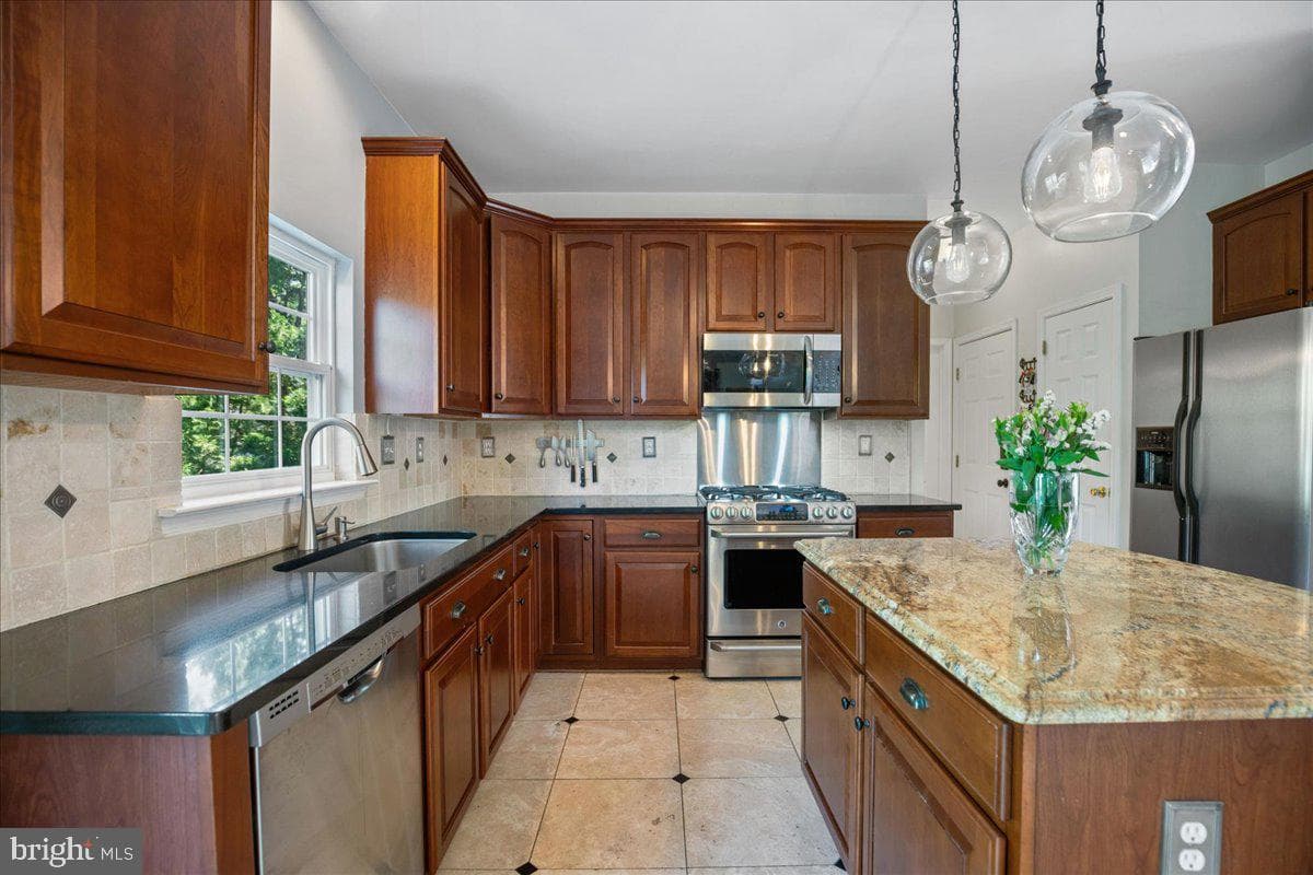 23635 Abraham Drive photo 17