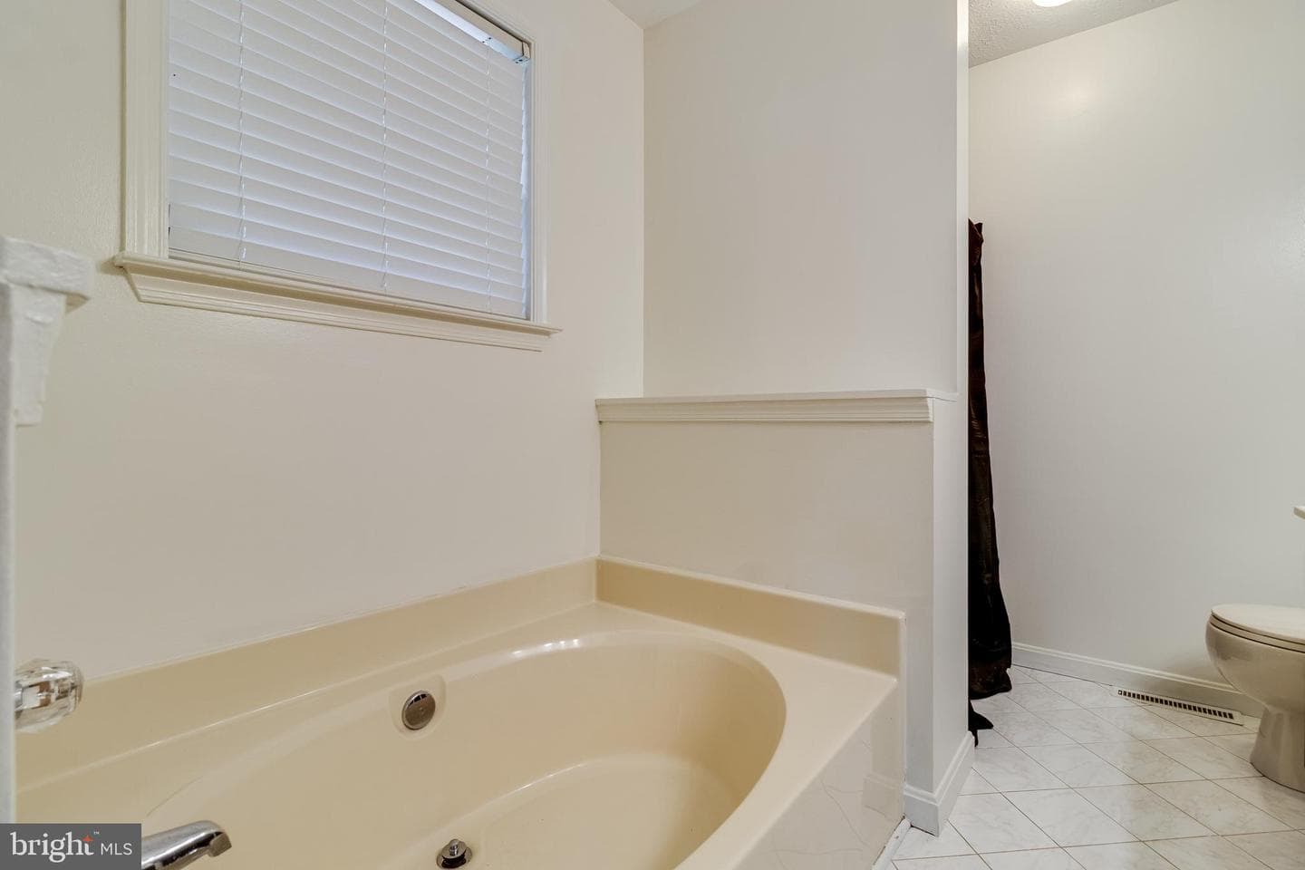 38077 E Edinview Court photo 15