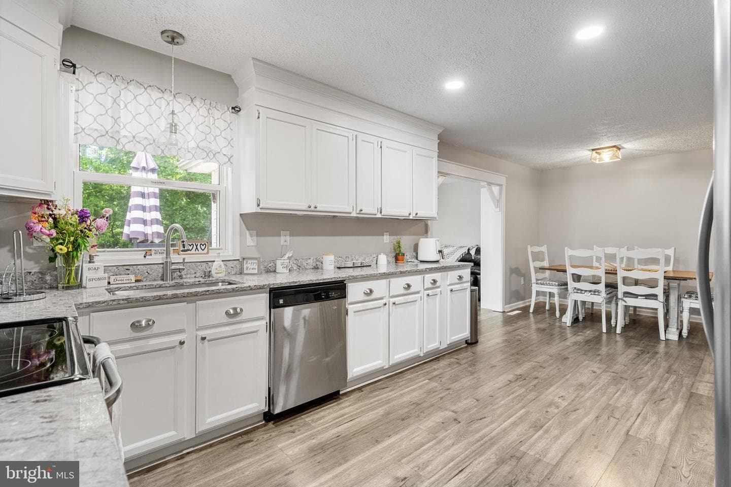 27073 Carrie Court photo 5