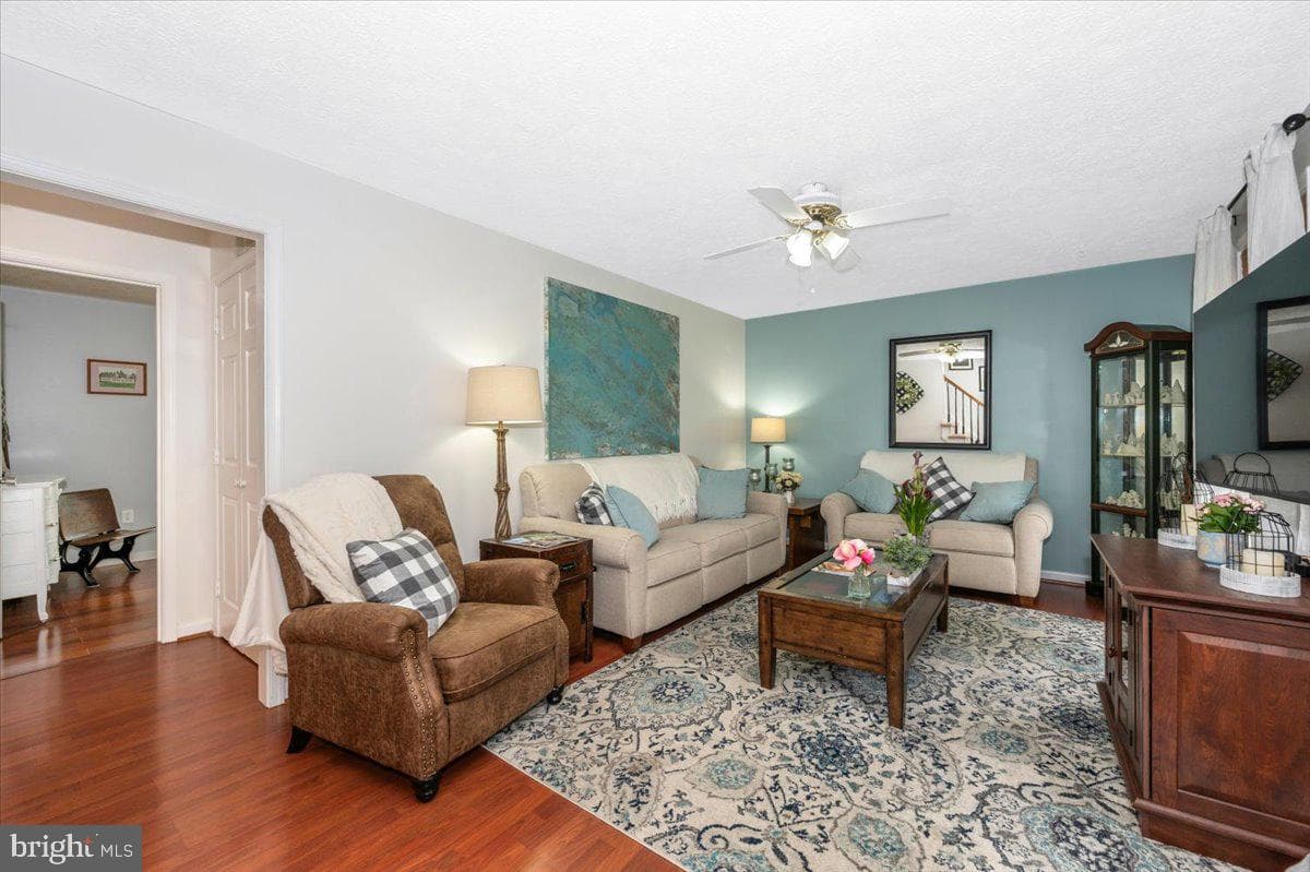 27075 Lenore Ct photo 14