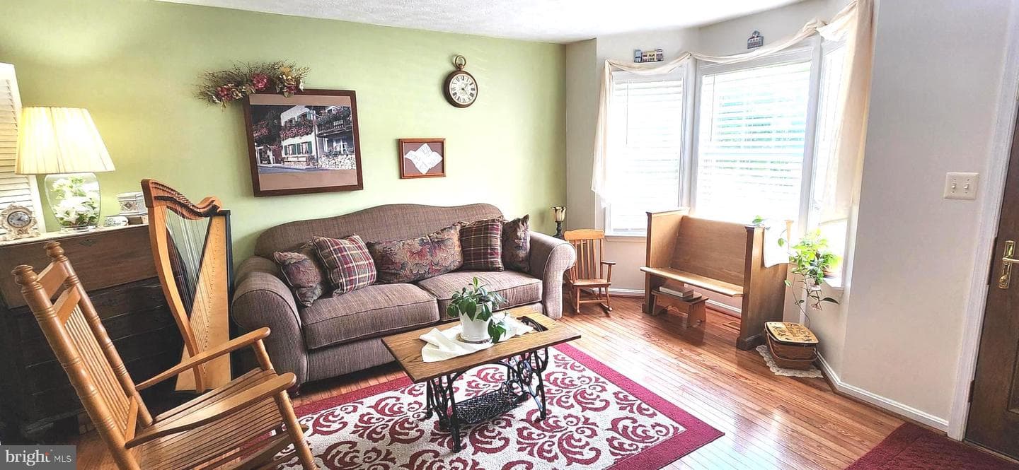 21461 Cameron Court photo 4