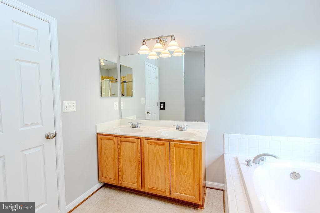 46124 Thoroughbred Way photo 36