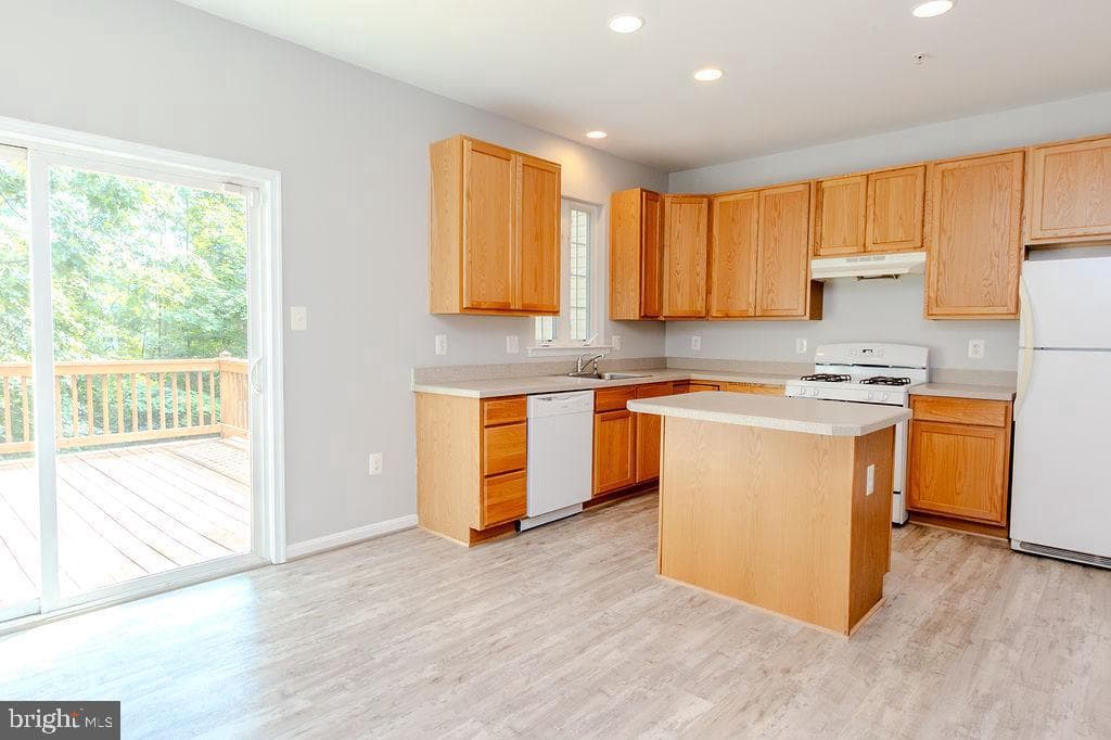 46124 Thoroughbred Way photo 6