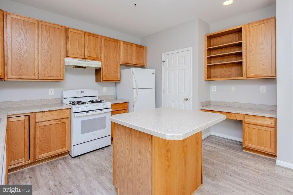46124 Thoroughbred Way photo 7