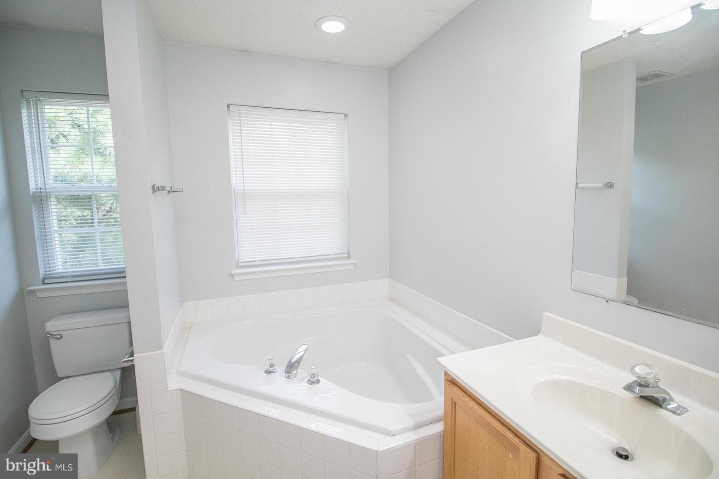 46714 Sandalwood Street photo 4