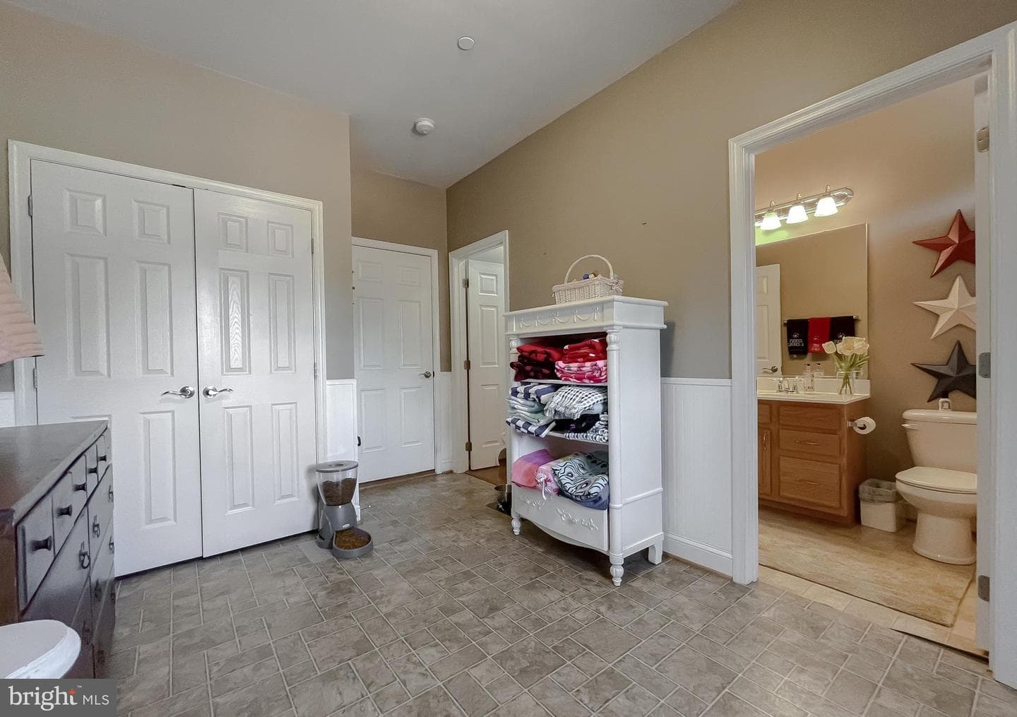 21385 Fairwood Court photo 28