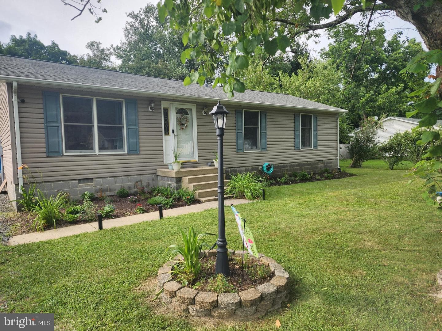 26413 Hillendale Road photo 2