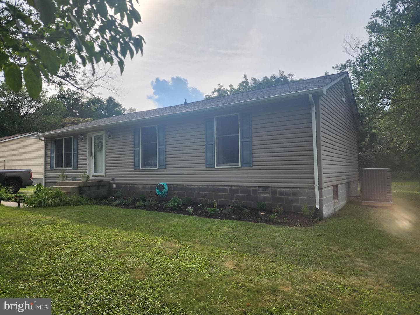 26413 Hillendale Road photo 3