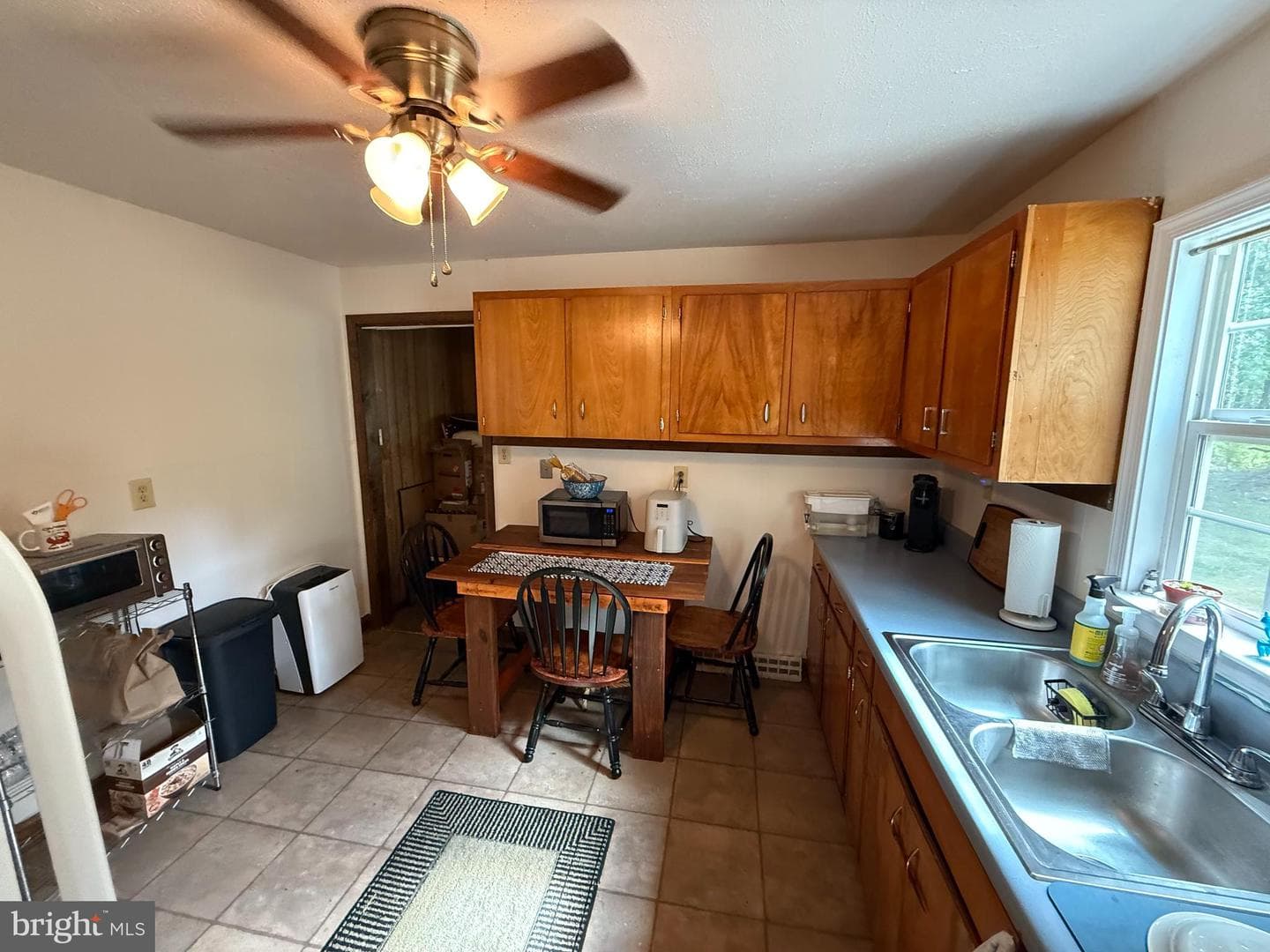 24992 Sotterley Road photo 10