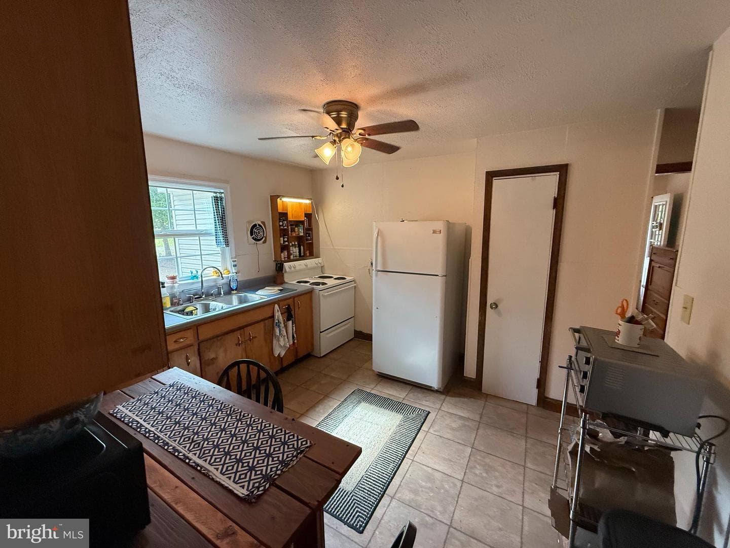 24992 Sotterley Road photo 13