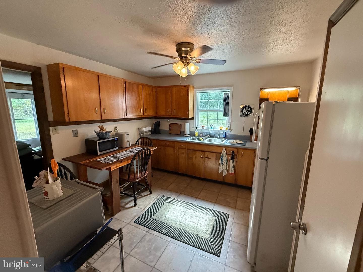 24992 Sotterley Road photo 9
