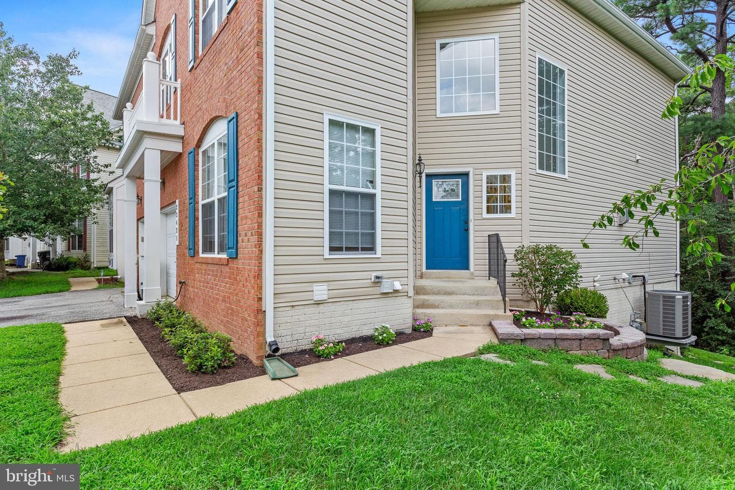 23421 Dahlia Circle photo 4