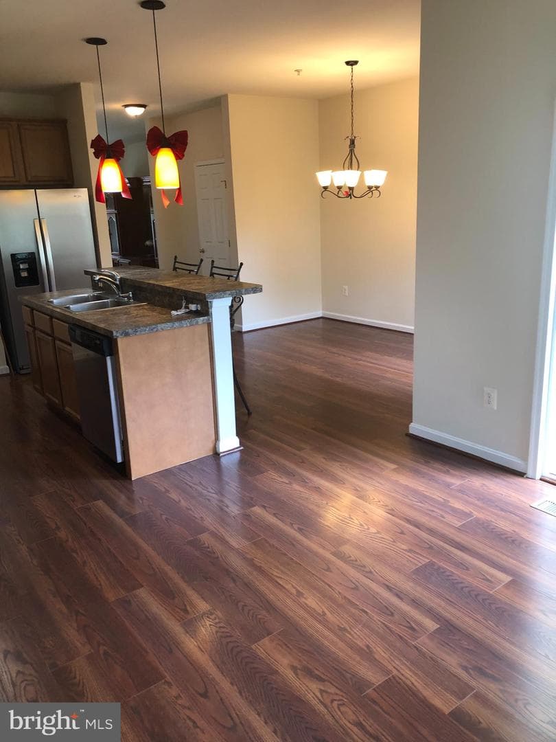 45711 N Maxine Way photo 22