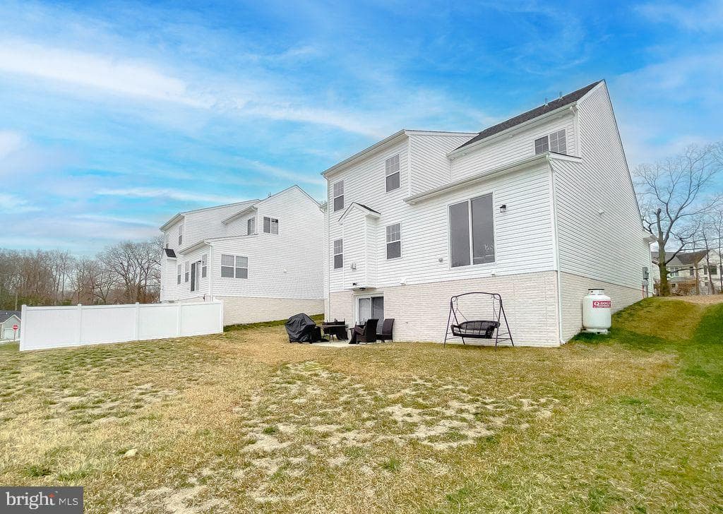 41536 Fairwood Court photo 8