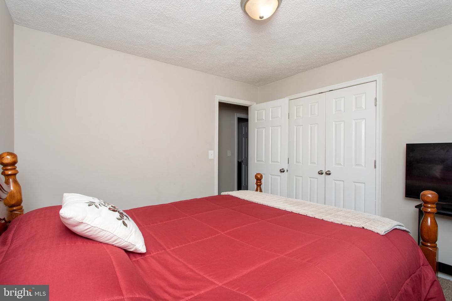21530 Warwick Court photo 24