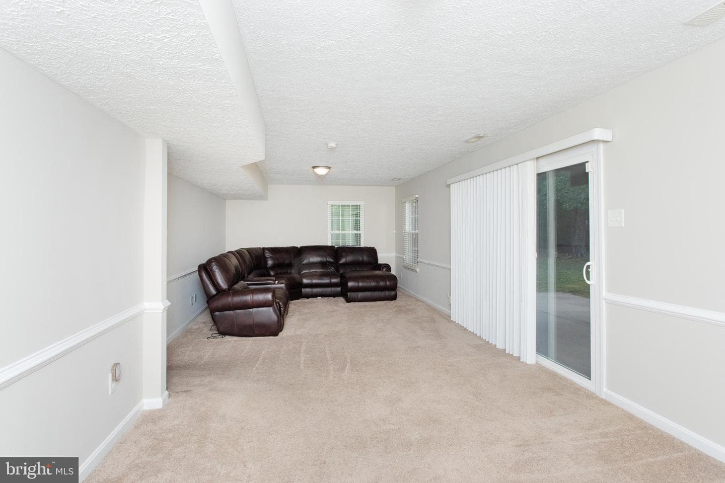 21530 Warwick Court photo 39